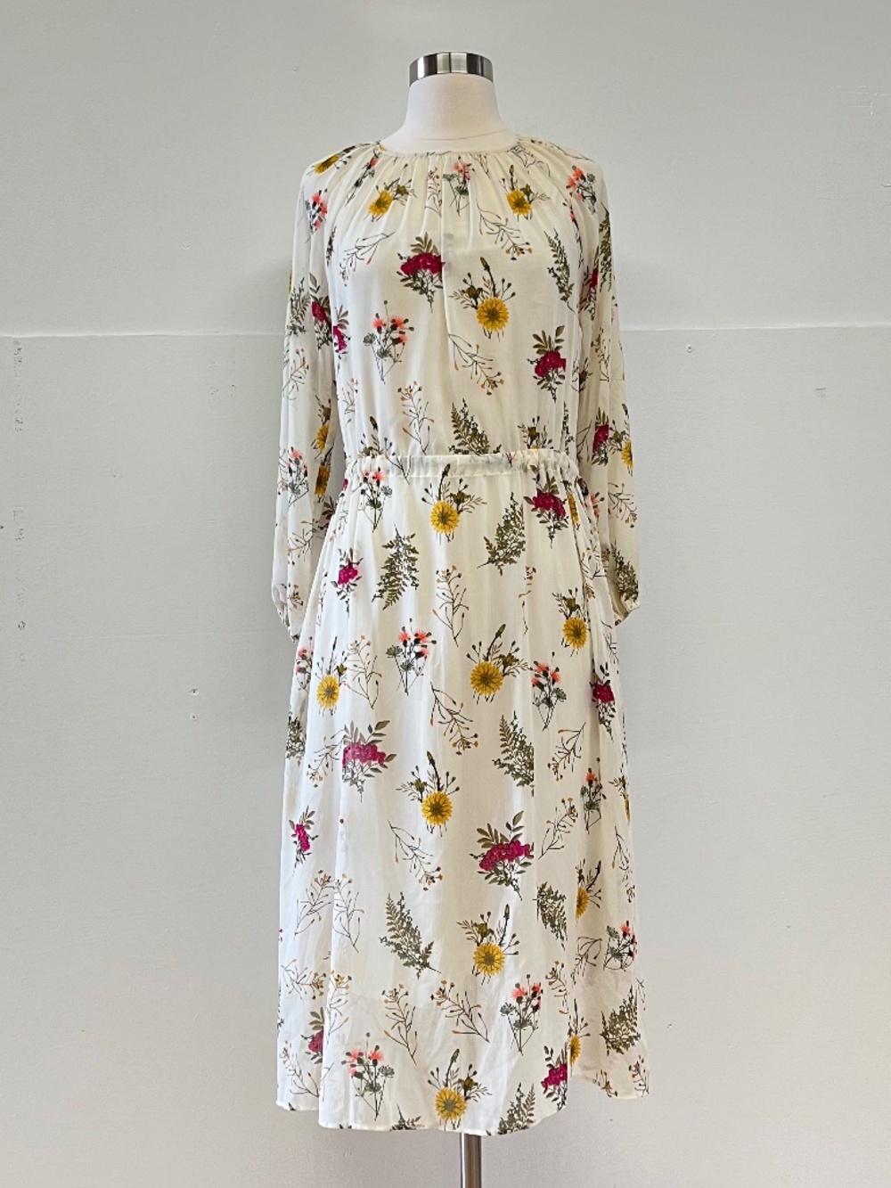 Uniqlo Chiffon Dress Midi Long Sleeves Tie Waist Botanic Floral Ivory Off White